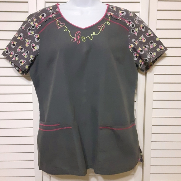 RUNWAY by Cherokee LOVE Scrub Top - Picture 3 of 11